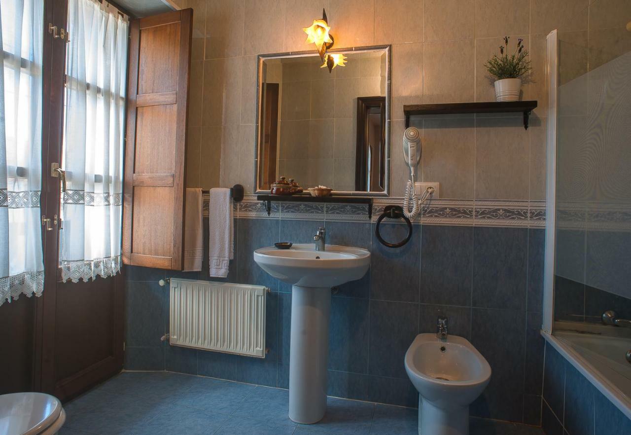 Hotel Rural Corru San Pumés Mestas De Con Extérieur photo
